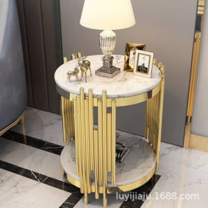 | طاولة خدمة من الاستيل المذهب بتصميم فخم