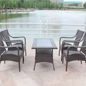 | جلسة خارجية مميزة طاولة مع كراسي