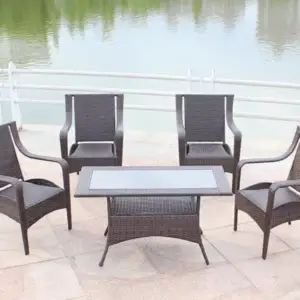 | جلسة خارجية مميزة طاولة مع كراسي