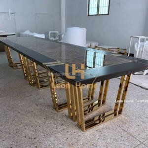 | طاولة طعام رخام فاخرة بتصميم اسبانى مع كراسي