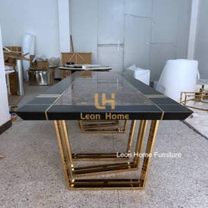 | طاولة طعام رخام فاخرة بتصميم اسبانى مع كراسي