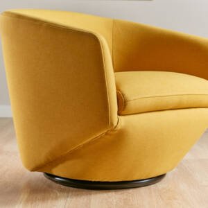 | كرسي مودرن بمسند ذراعين بتصميم أورلا