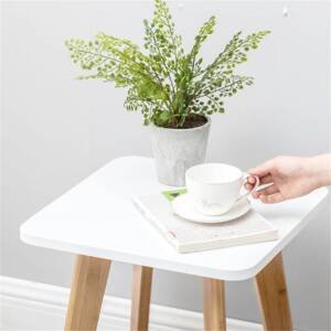 | طاولة جانبية خشبية