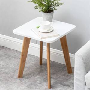 | طاولة جانبية خشبية