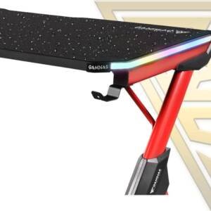 | طاولة كمبيوتر مصممة لعشاق القيمنق