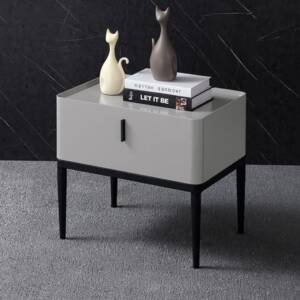 | طاولة جانبية بتصميم شيك و بسيط