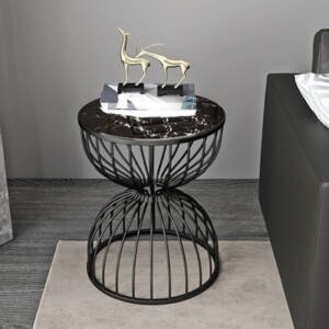 | طاولة جانبية