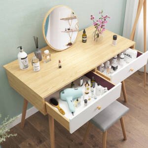 | طاولة تسريحة مع كرسي بتصميم اسباني