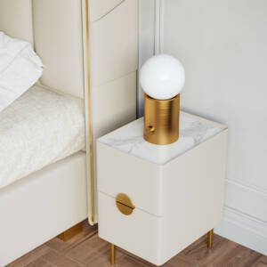 | طاولة جانبية فاخرة بدرجين