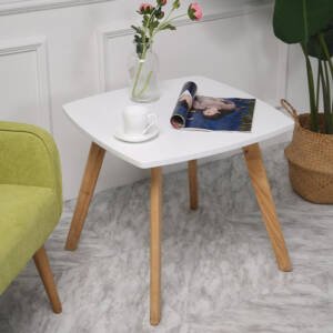 طاولة جانبية خشبية