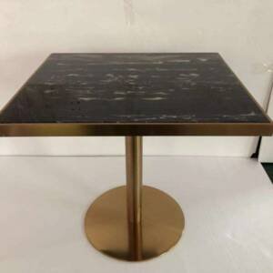 | طاولة قهوة بتصميم اسباني