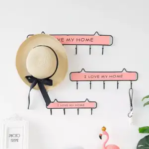 | ديكور ثلاثة قطع علاقيات مختلفه الالوان