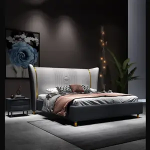 سرير مزدوج بتصميم إيطالي