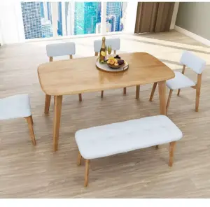 طاولة و 2 كرسي ومقعد طويل
