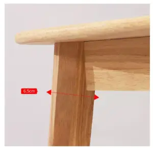 طاولة و 2 كرسي ومقعد طويل
