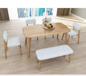 طاولة و 2 كرسي ومقعد طويل
