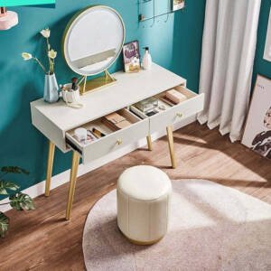 | طاولة زينه للمكياج مزودة بمرآة مضاءة