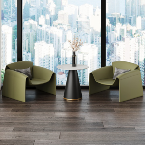 | 4 كراسي مع طاولة بشكل انيق ومميز