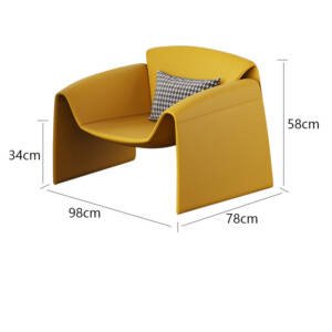 | 4 كراسي مع طاولة بشكل انيق ومميز