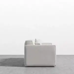 | اريكة بتصميم ايطالي