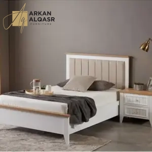 سرير مميز بطراز كلاسيكي 2 سرير مميز بطراز كلاسيكي