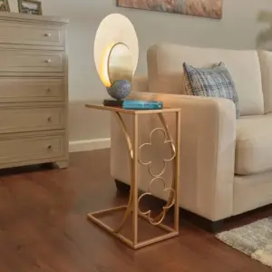 طاولة جانبية بتصميم زهور 1 طاولة جانبية بتصميم زهور