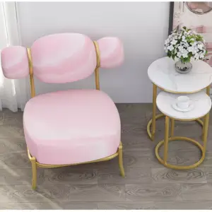 كرسي بشكل مميز وانيق