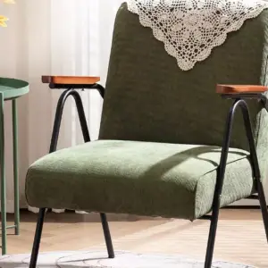 كرسي بتصميم مميز حديث