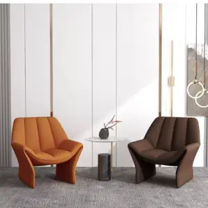 كرسي بمسند للقدم بتصميم عصري 2 كرسي بمسند للقدم بتصميم عصري