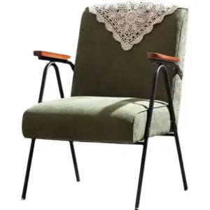 كرسي بتصميم مميز حديث