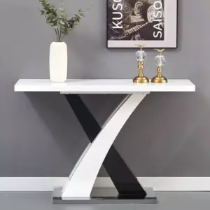 كنسول بتصميم بسيط عصري