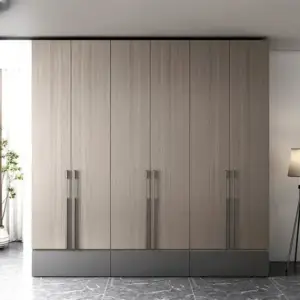 خزانة ملابس خشبية بتصميم مميز