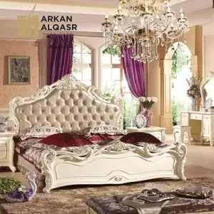 | سرير نوم فاخر مع 2 كومدينة – تصميم كلاسيكي – خشب متين – لون بيج – ضمان سنتين