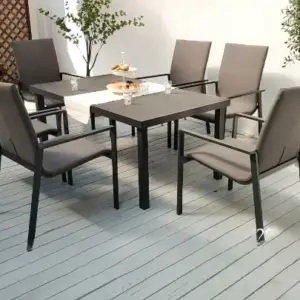 طاولة طعام مع 6 كراسي بتصميم مميز