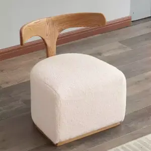 كرسي مميز بتصميم جذاب