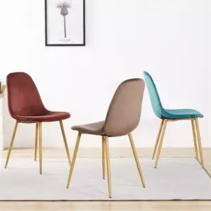 كرسي مفرد بتصميم بسيط