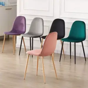 كرسي مفرد بتصميم بسيط