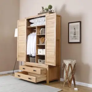 | خزانة ملابس خشبية علي الطراز القديم