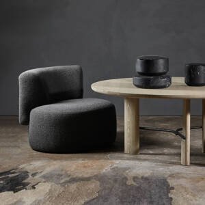 | كرسي مفرد حديث من تصميم آريا