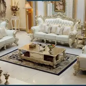 طقم كنب من تصميم ملكي