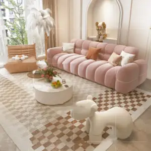 | كنب مودرن بلمسة ذهبية فاخرة