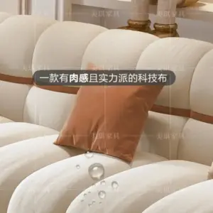 | كنب مودرن بلمسة ذهبية فاخرة