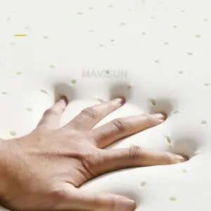 | كنب بتصميم إيطالي – فخامة تنجيد ناعم وقاعدة خشبية متينة – لون رمادي