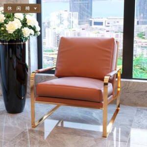 كرسي مفرد من تصميم بسيط