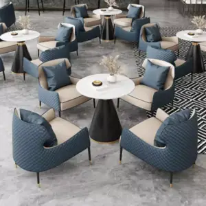 طقم كراسي وطاولة مخصص للكافيهات