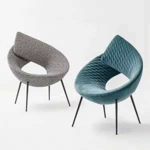 كرسي مفرد بشكل حديث