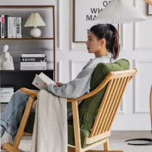 كرسي استرخاء هزاز خشبي