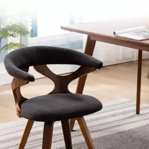 كرسي طعام بتصميم حديث