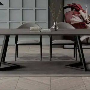 كرسي طاولة طعام معدني بشكل بسيط 3 كرسي طاولة طعام معدني بشكل بسيط