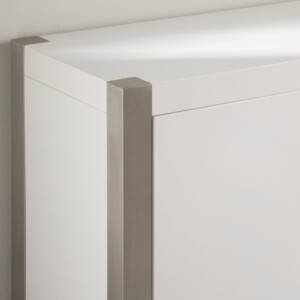 | بوفيه عصري متعدد الاستخدامات مع تصميم فريد